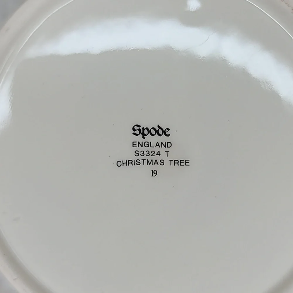 Spode Christmas Tree Mint Vintage Collectible Holiday 24oz Ceramic Jug/Pitcher